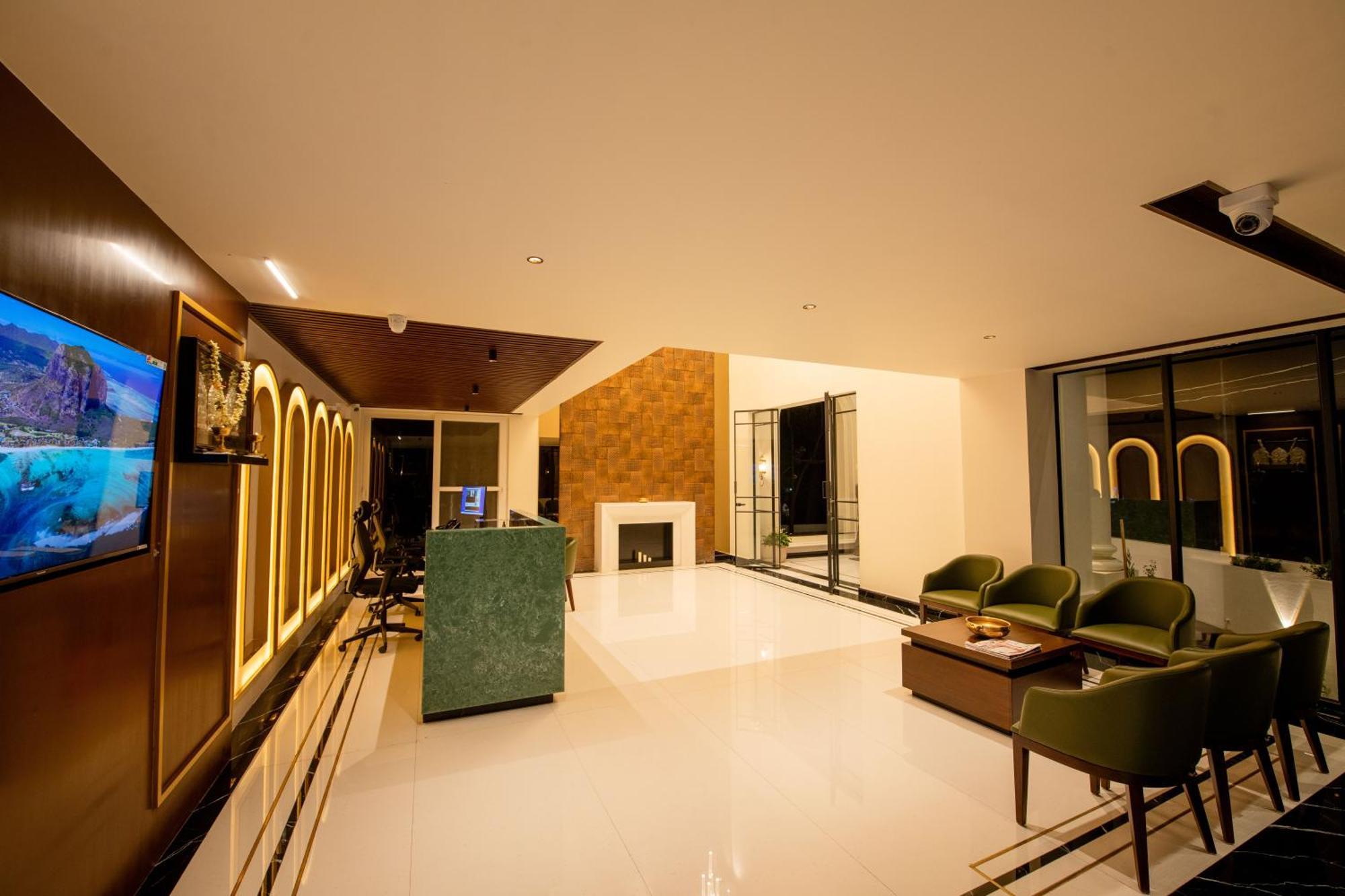 Hotel Mysore Radiance Exterior photo
