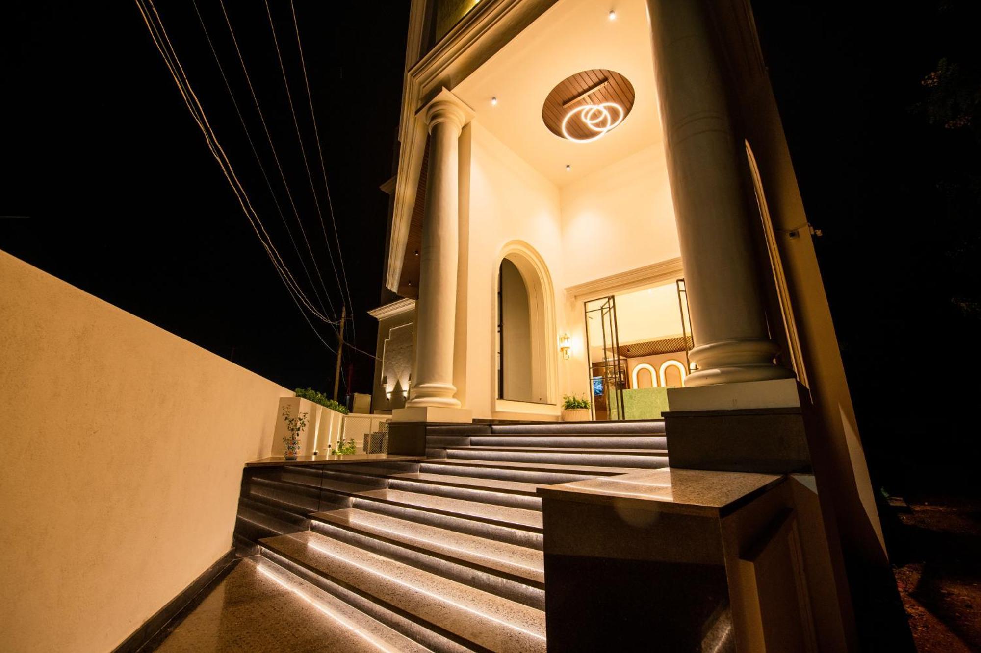 Hotel Mysore Radiance Exterior photo