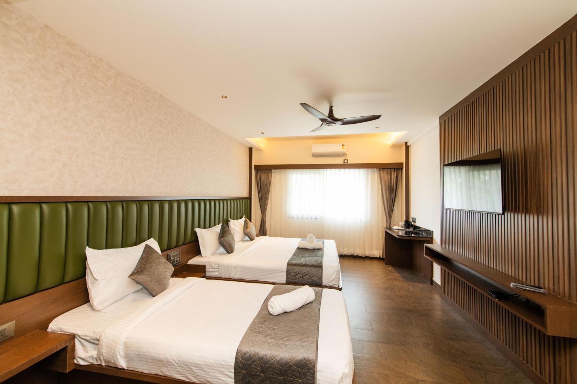 Hotel Mysore Radiance Exterior photo