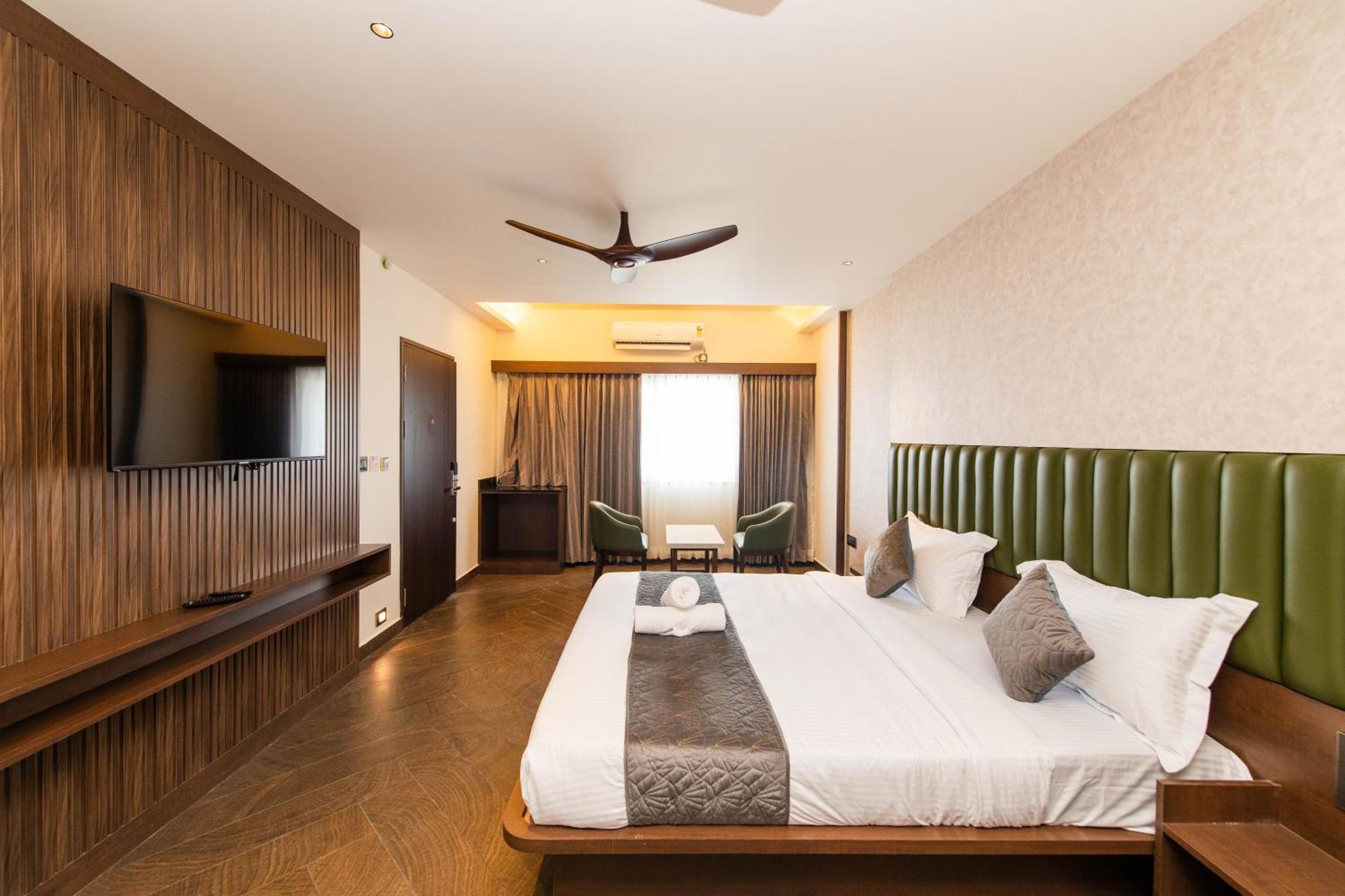 Hotel Mysore Radiance Exterior photo