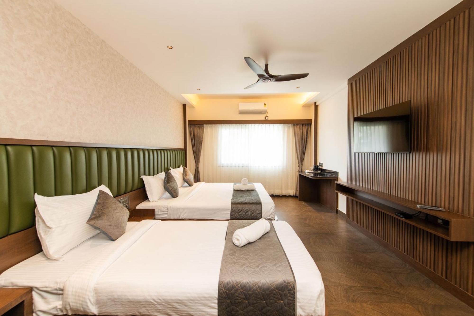 Hotel Mysore Radiance Exterior photo