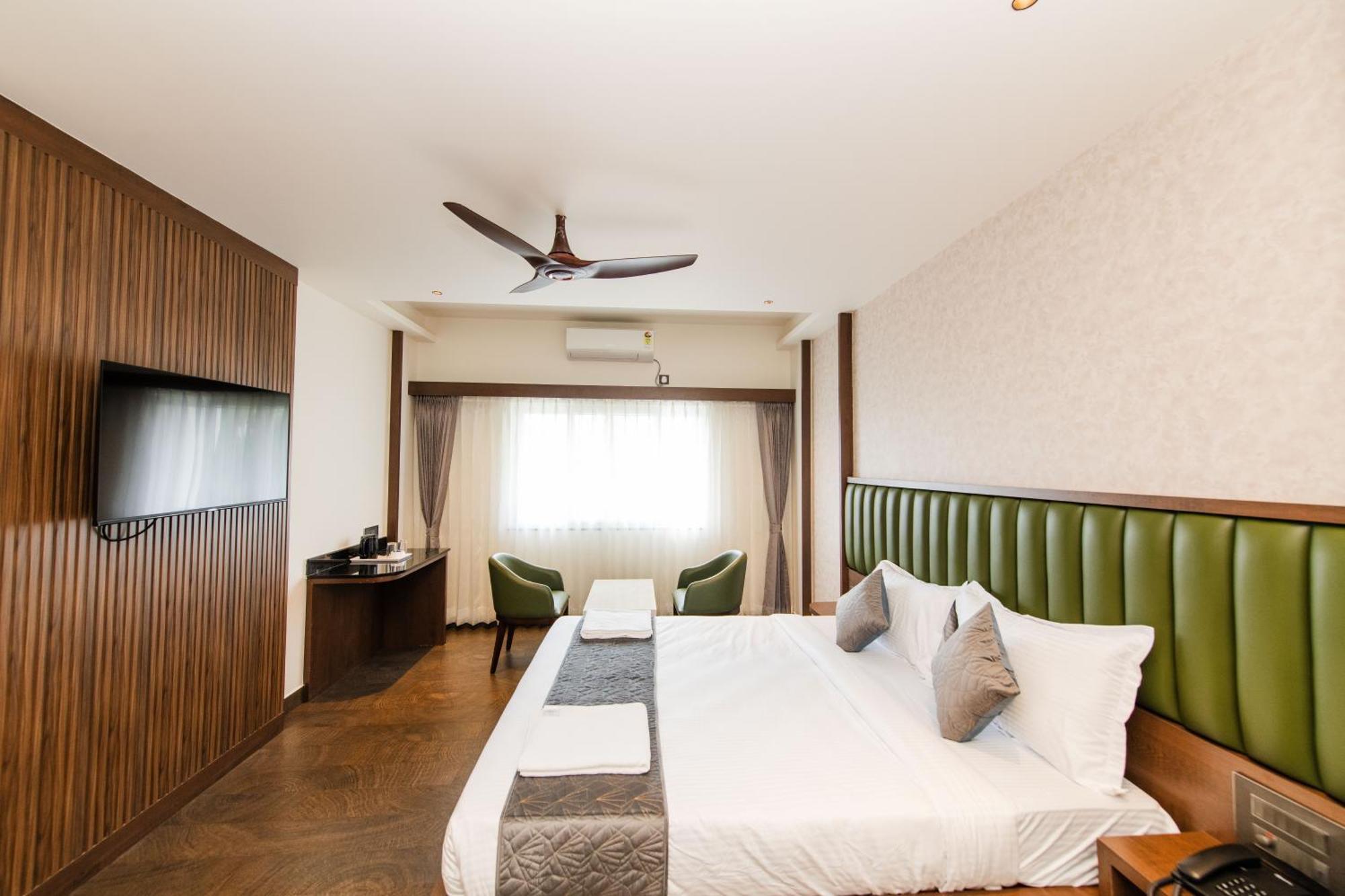 Hotel Mysore Radiance Exterior photo